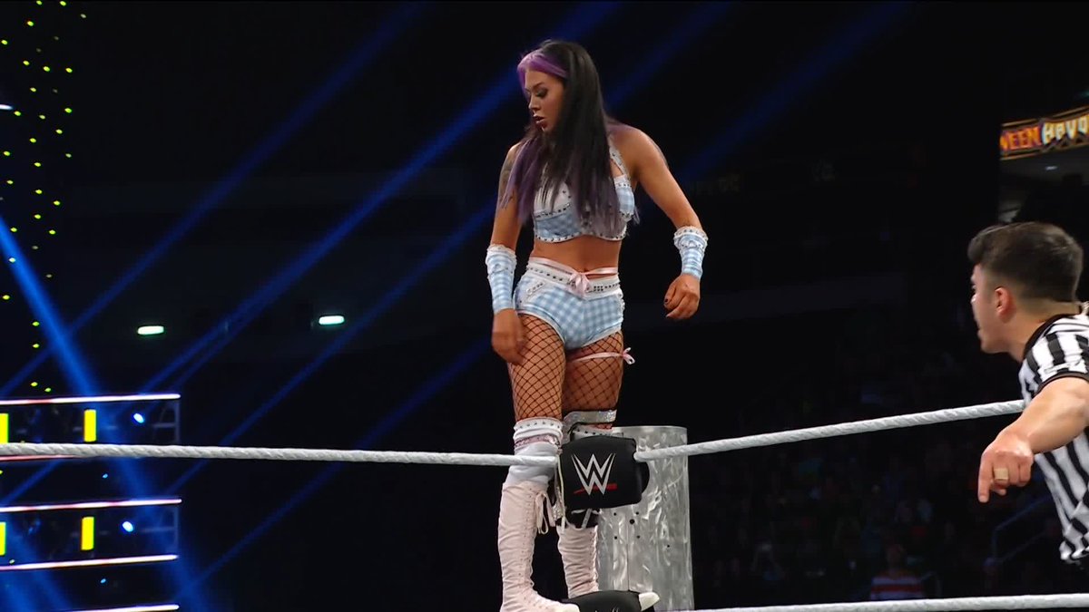 .@CoraJadeWWE and roxanne are ROLLING! 🔥 #HalloweenHavoc