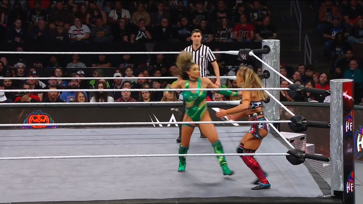What a reversal from Kelani Jordan! 😱 #HalloweenHavoc