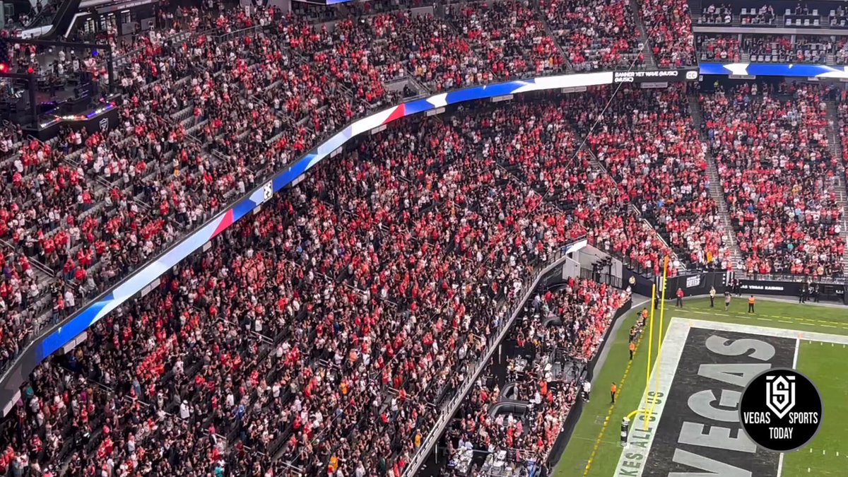 WILD: The entire Allegiant Stadium home of the #Raiders was OVERUN BY #CHIEFS FANS, THE WHOLE CROWD WAS RED. 🤯 “Arrowhead West,”- KC linebacker Drue Tranquill said after today’s game.