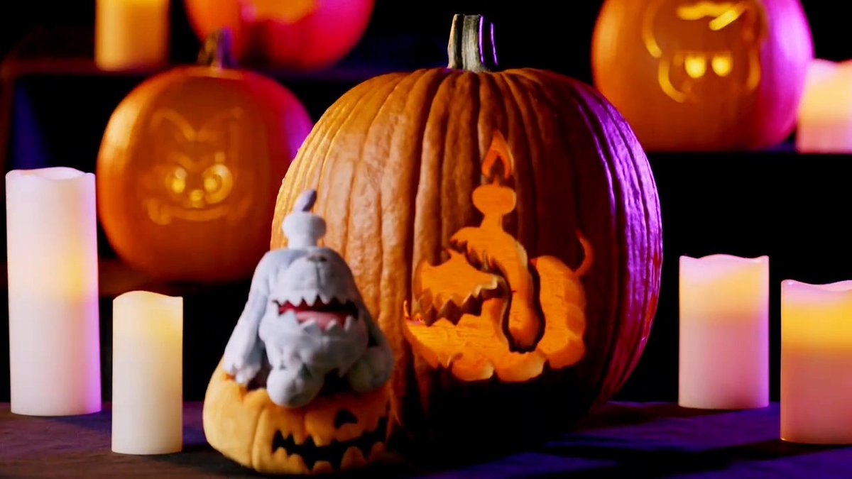 Will a Pokémon be featuring on your pumpkin? 🎃 Show us your creations in the comments! #Pokeween