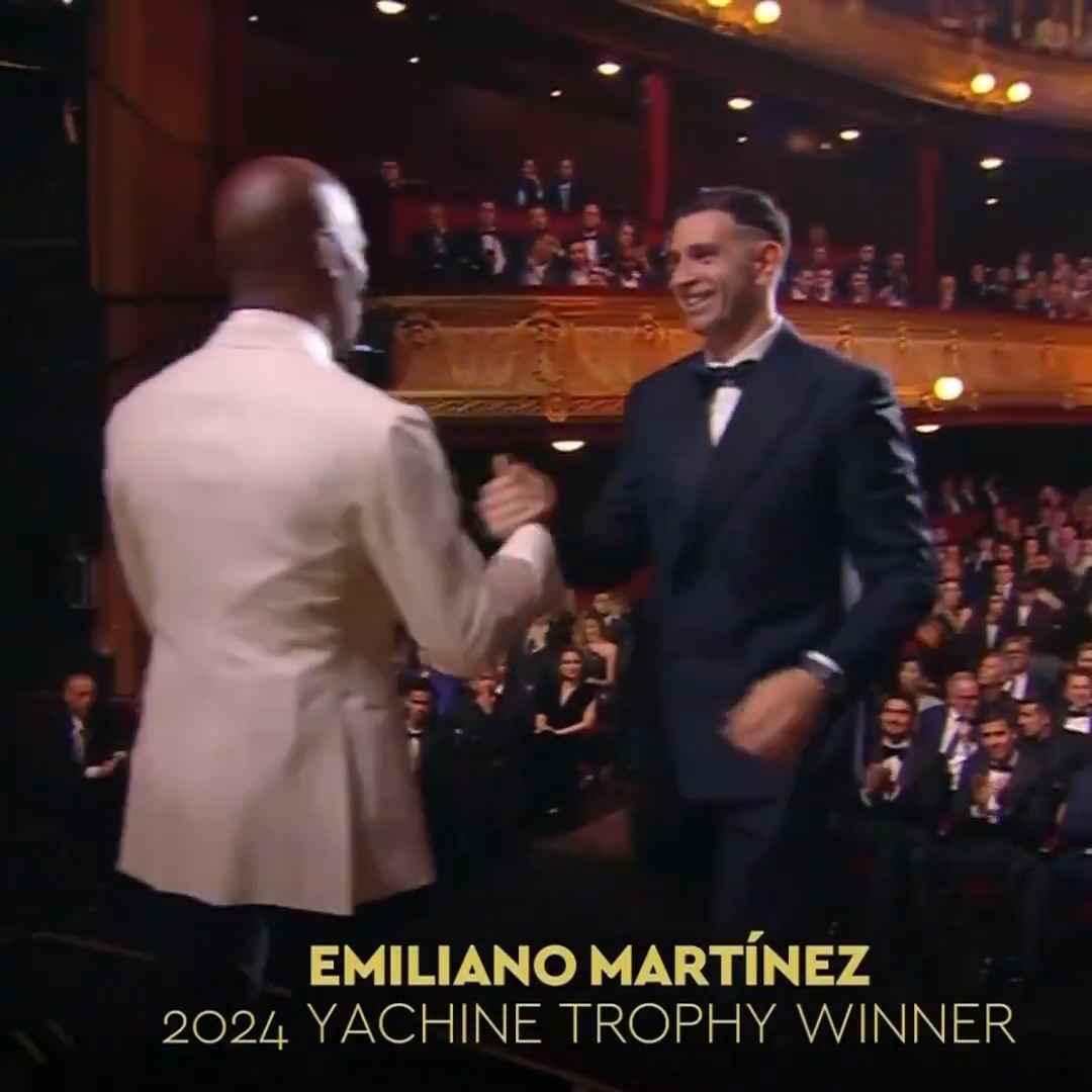 "Dibu": Porque Emiliano Martínez ganó el #TrophéeYachine al Mejor Arquero del 2024