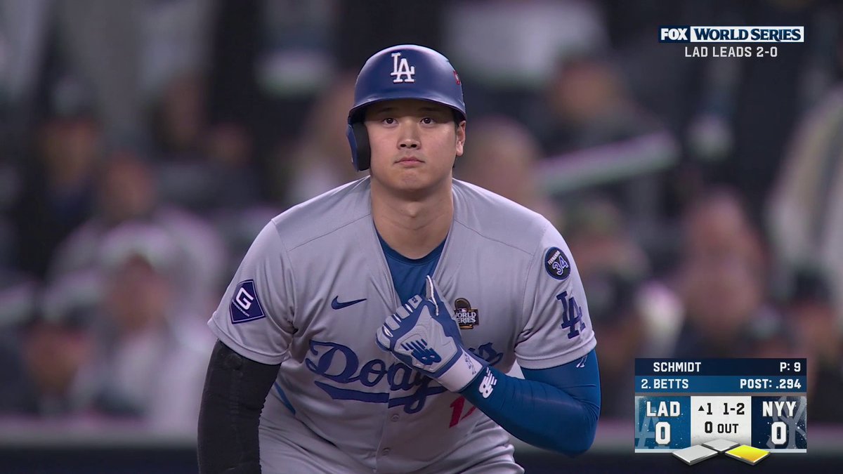 大谷翔平は常にユニフォームを掴みながら、 不必要に肩を動かさないようにプレーしています👀 🎥FOX Sports: MLB #大谷翔平