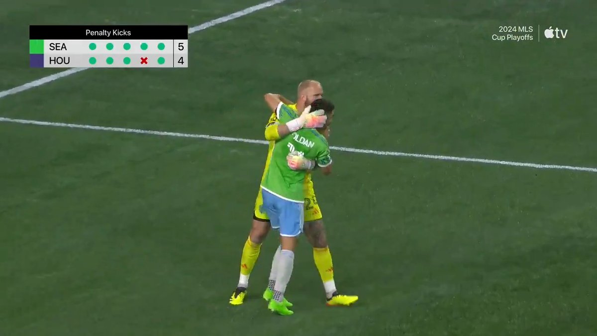 Perfect from the spot 🎯 Rewatch all 10 penalties from tonight's shootout ⤵️