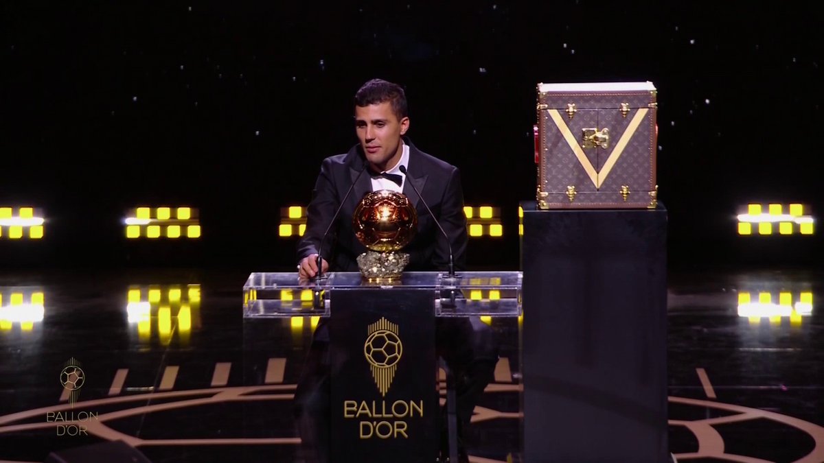 🗣️ "My dream was to play one day with them" Rodri acknowledged the influence of Cristiano Ronaldo and Lionel Messi on him after he won the Ballon D'or 🏆