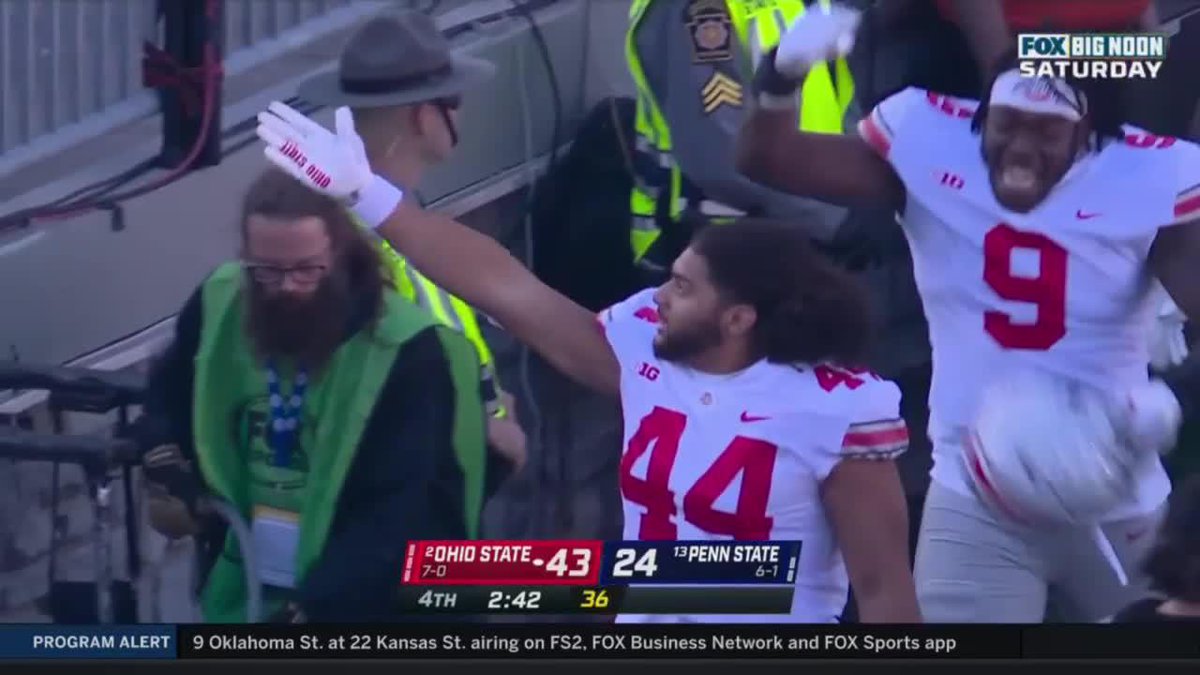 🔥 6 TKL 🔥 3 TFL 🔥 2 SK 🔥 1 FF 🔥 1 FR 🔥 2 INT 🔥 1 TD J.T. Tuimoloau posted an all-time performance in Ohio State Football's last trip to Beaver Stadium 🤯 #B1GFootball