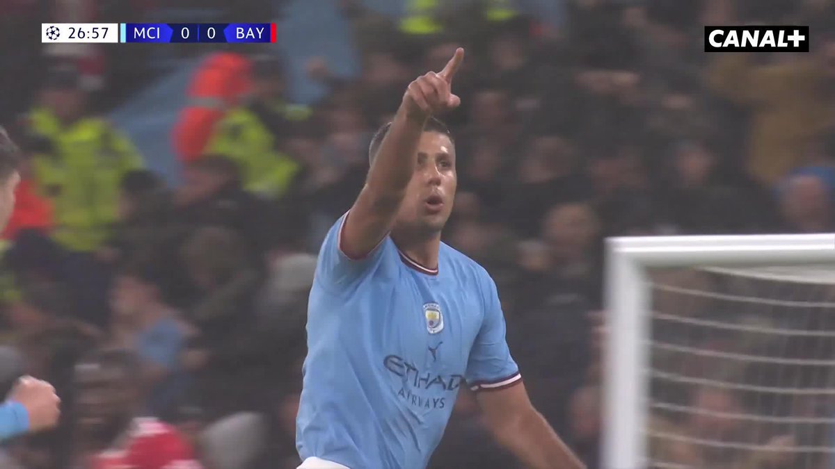 Rodri est un milieu de terrain qui sait TOUT faire et il a est été phénoménal avec Man City ces dernières années. Apprécions le Ballon d'Or 2024 🏆