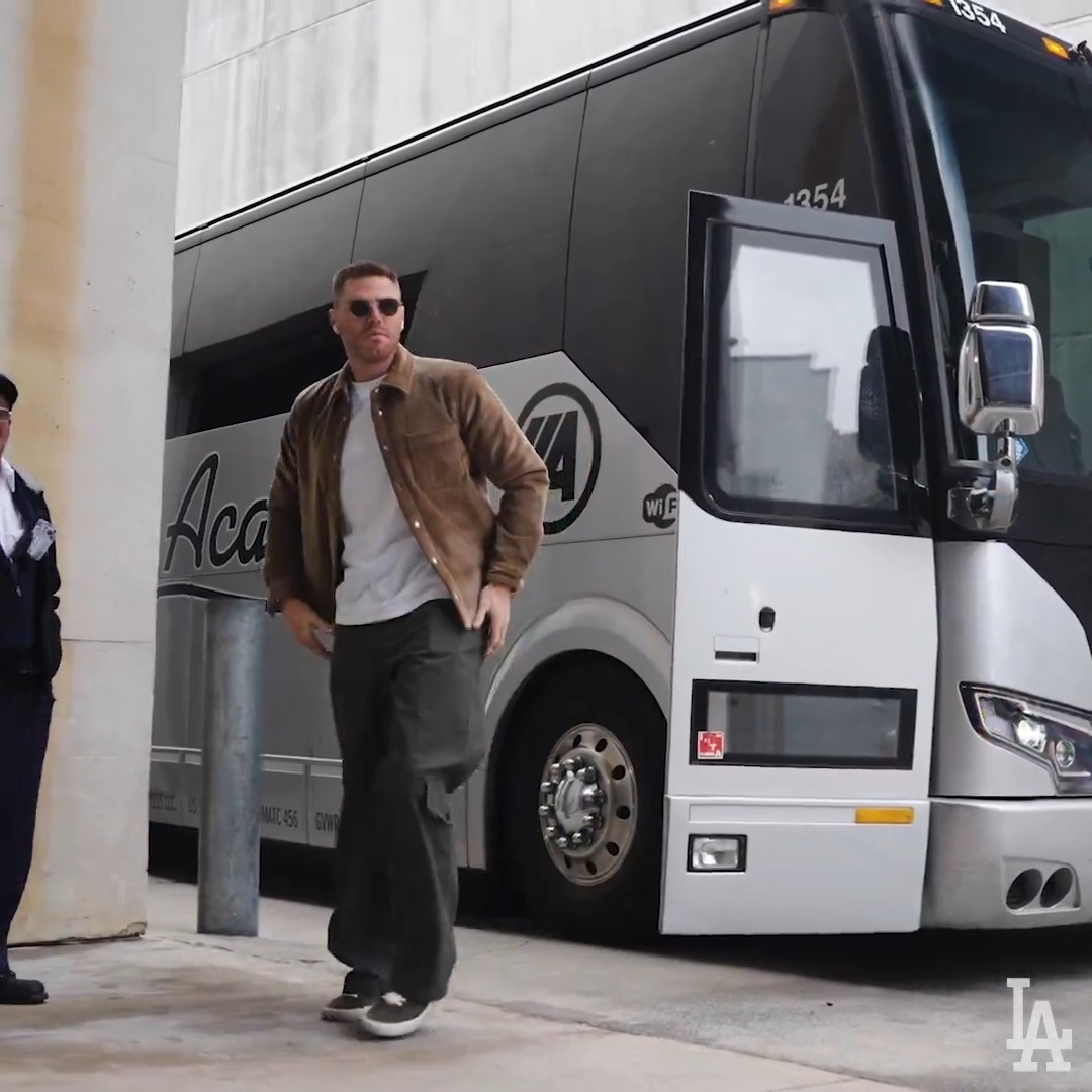 Game 4 on deck. #WorldSeries