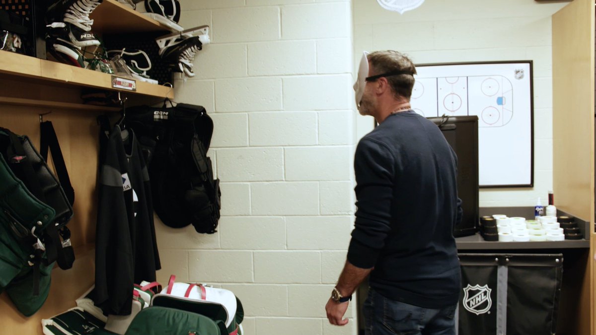 Pranking the prankster?? Touché Pittsburgh Penguins 😏