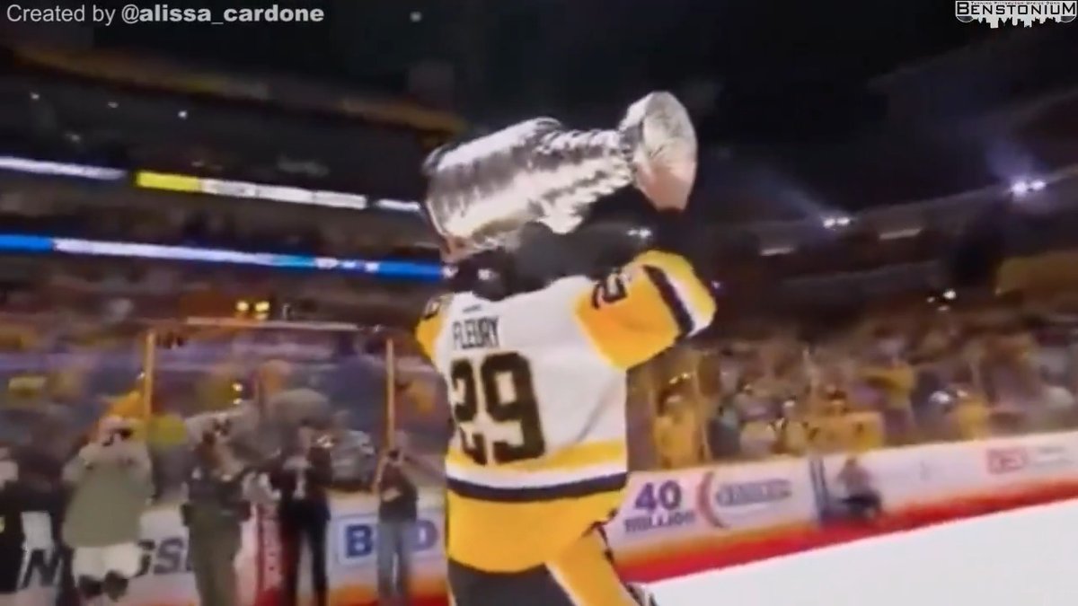 For his final game in Pittsburgh tonight... Merci, Fleury! 🌺 (Video by: Alissa Cardone)