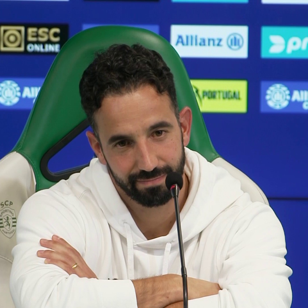 🎙️ "Will you be in the dugout at Old Trafford on Sunday?" 👇 "I will be here [at Sporting]" 🎙️ "Definitely?" 🤣 "I don't know" Ruben Amorim hints at his future amid Manchester United links 🧐