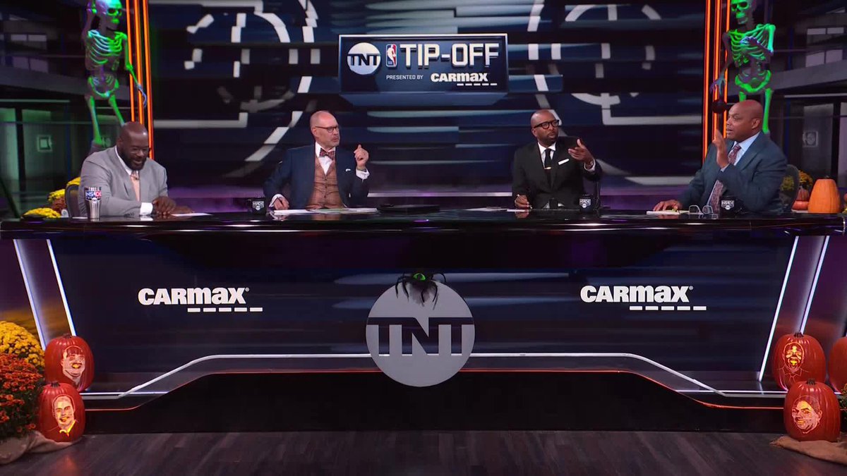 "It's a great honor. But they gotta take that thing down." 🤣 Chuck & the crew give their thoughts on Dwyane Wade's statue