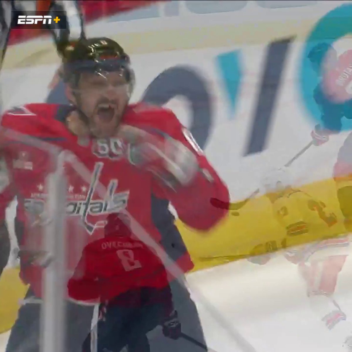 BACK-TO-BACK GOALS FOR OVI IN JUST MINUTES 🔥 Alex Ovechkin's goal No. 856 and 857 give the Caps a 2-1 lead 💪