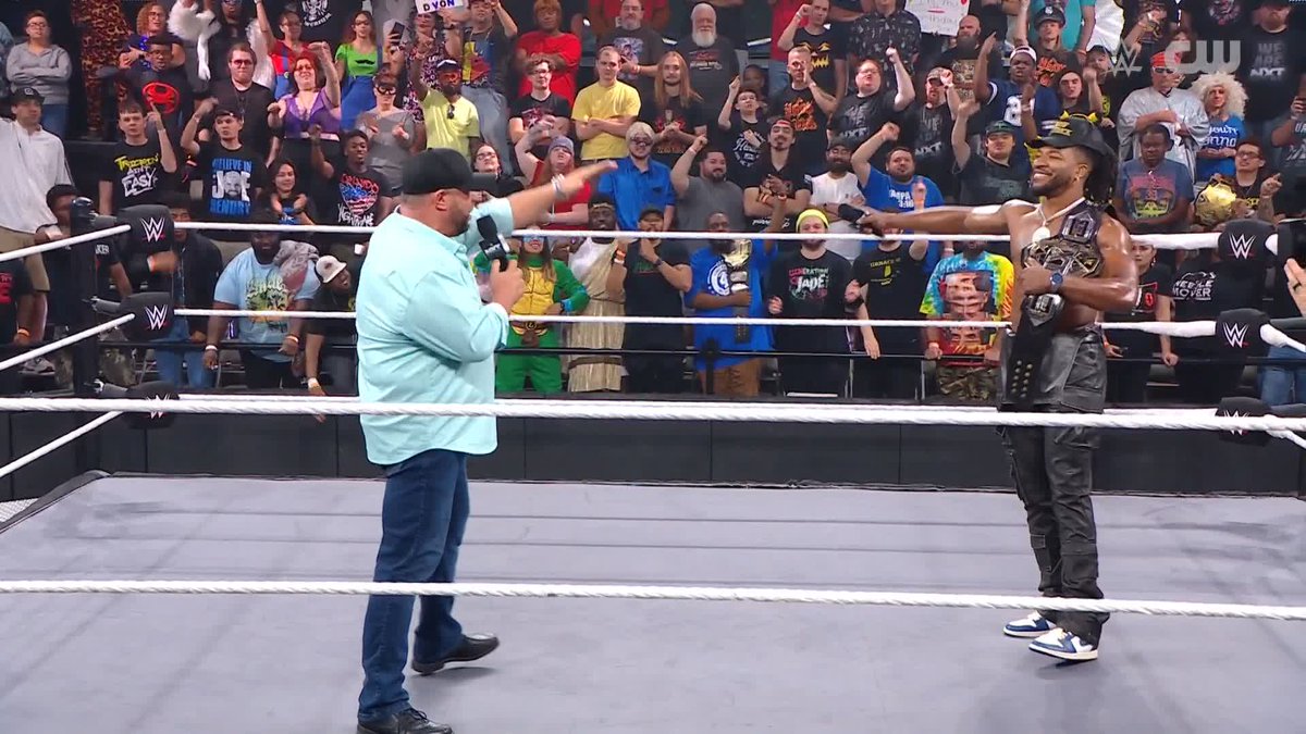 "That's why nobody came to help you." Bully Ray is playing it straight with Trick Williams, there's no friends when you're the champ... #WWENXT