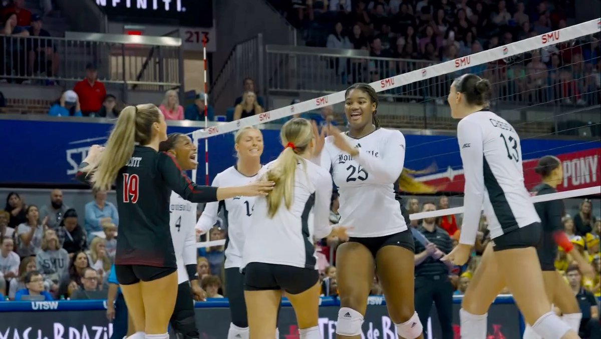 Straight outa Texas 🤠 #NCAAWVB x 🎥 Louisville Volleyball