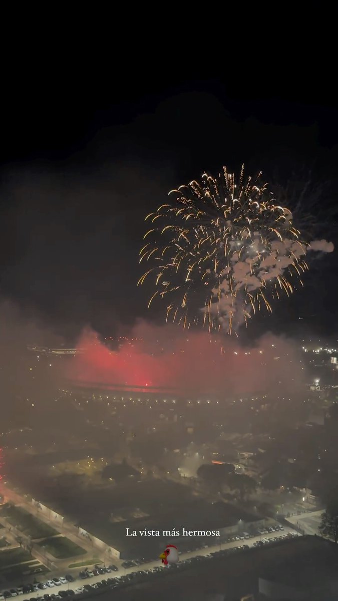 Así se vivió el histórico recibimiento de River en el Monumental desde afuera 🤯🤯🤯 🎥 wanda_nara