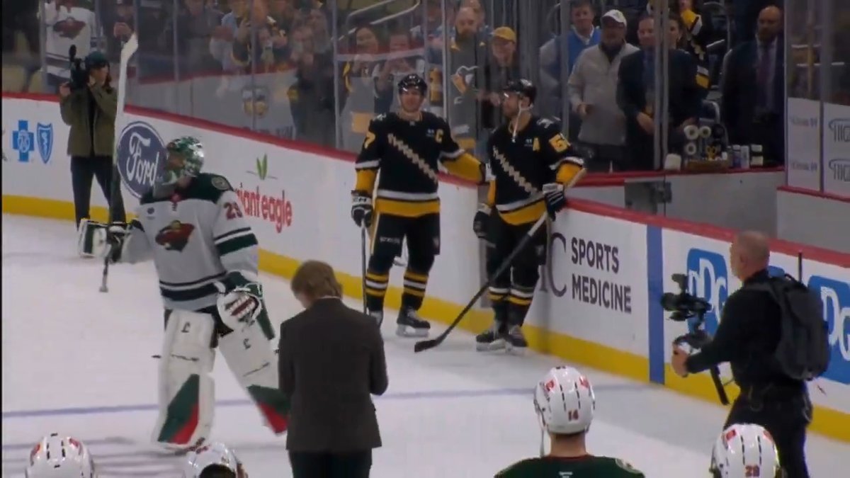 Sidney Crosby and Kris Letang stayed out on the ice for Marc-André Fleury’s farewell to Pittsburgh 🫡