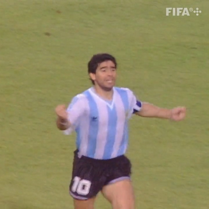 8 minutos y medio de Diego en sus cuatro Mundiales. Disfruten.