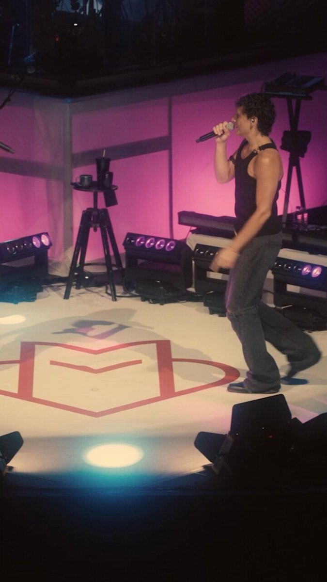 BU ŞERBETİ BU NABZA SORMALI ❤️‍🔥 Mabel X Edis "Numaracı" ve "Vay" feat. videoları Youtube'da yayında! EDIS