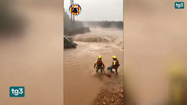 "Una violenza simile non si era mai vista in cent'anni", dice il fisico del clima del Cnr Antonello Pasini, che ribadisce come eventi meteo cosi estremi siano causati dal riscaldamento globale