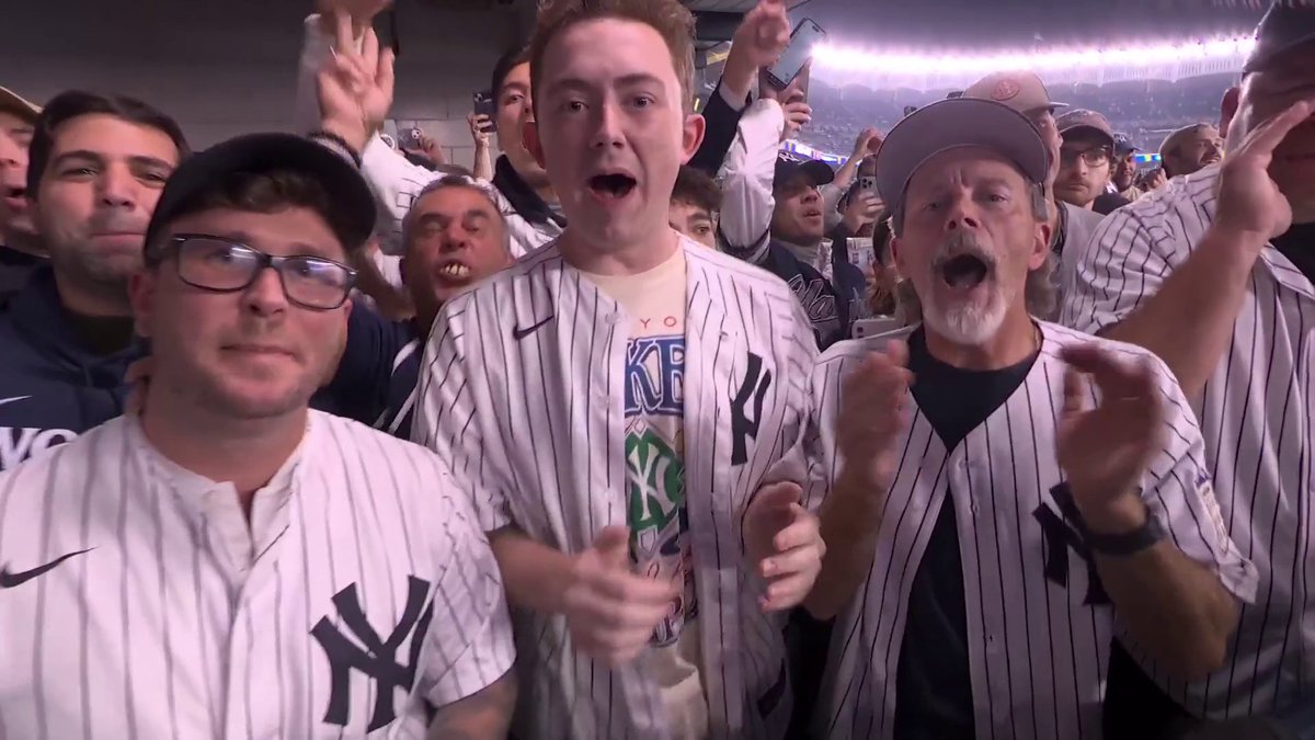 Yankees fans chanting "PAPI WEARS MAKEUP" for roll call today 😂