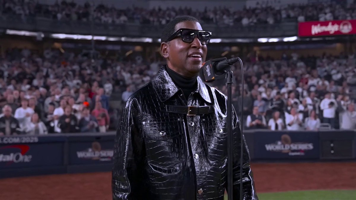 本日のヤンキースタジアム国歌斉唱はBabyface 連日ターゲットがおぢ世代なのでアメリカのメジャーリーグはきっとおぢ世代のファンが主流なのかも
