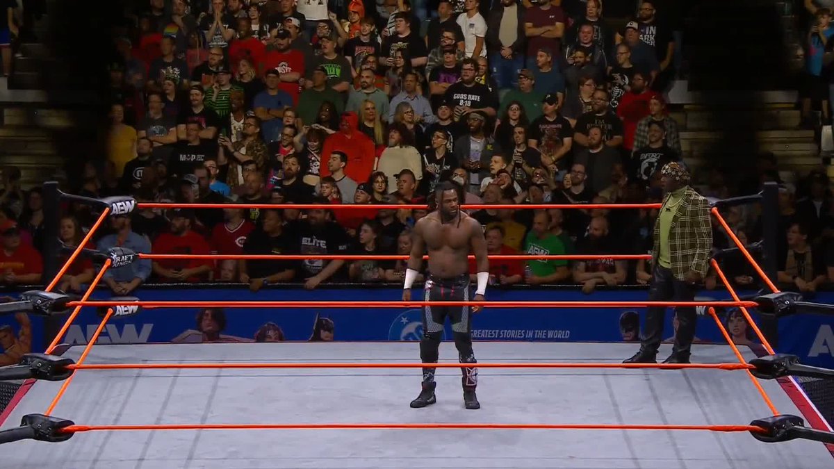 🚨 Bobby Lashley has arrived in AEW