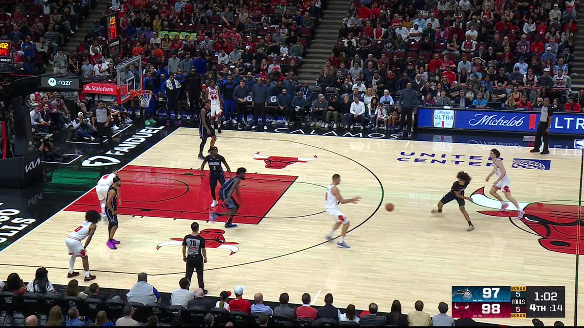 PATRICK WILLIAMS WITH THE CLUTCH THREE. Chicago Sports Network | #SeeRed