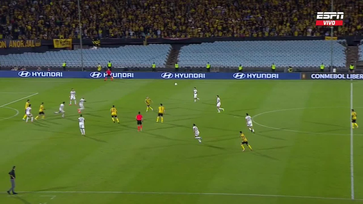 "Peñarol" Porque le rompió bien el ojete por 3-1 a Botafogo pero como Botafogo le rompió bien el ojete también en Brasil a Peñarol lo eliminó de la Conmebol Libertadores. Se rompieron bien el orto ambos equipos, alta putita el Carbonero y el Fogao.