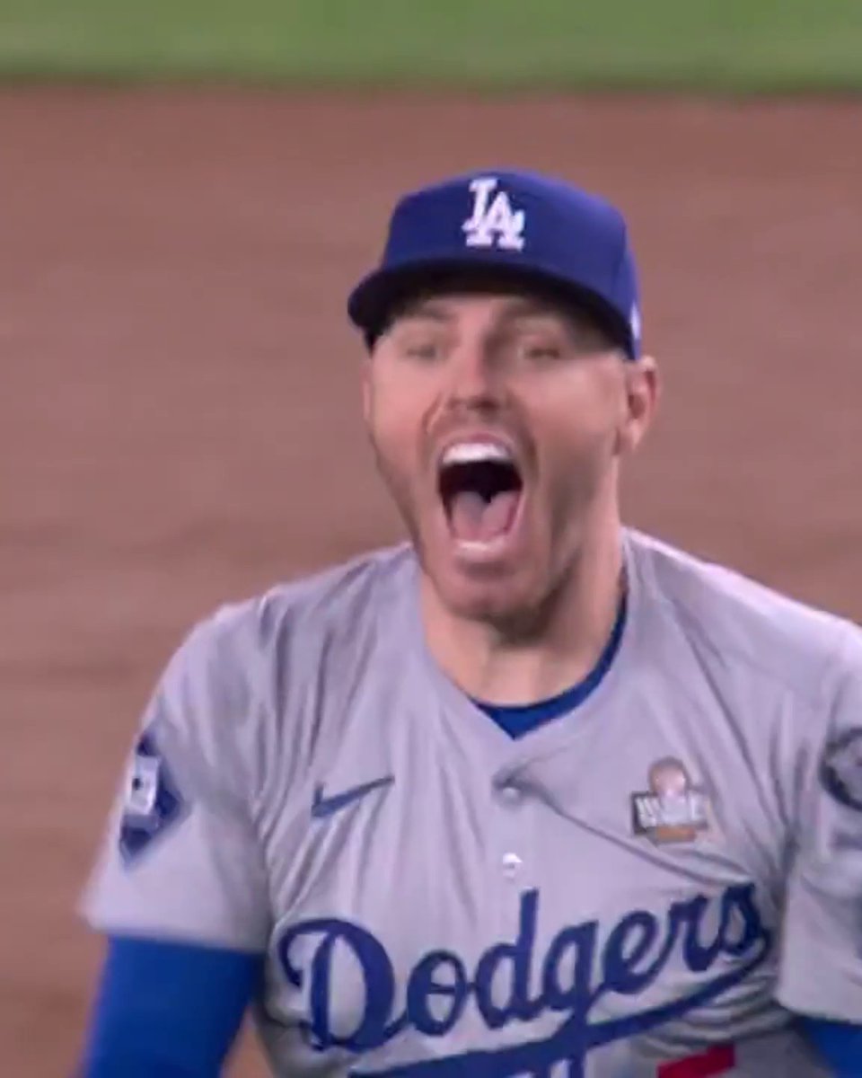 THE MOMENT THE DODGERS WON THEIR EIGHTH WORLD SERIES TITLE 🏆
