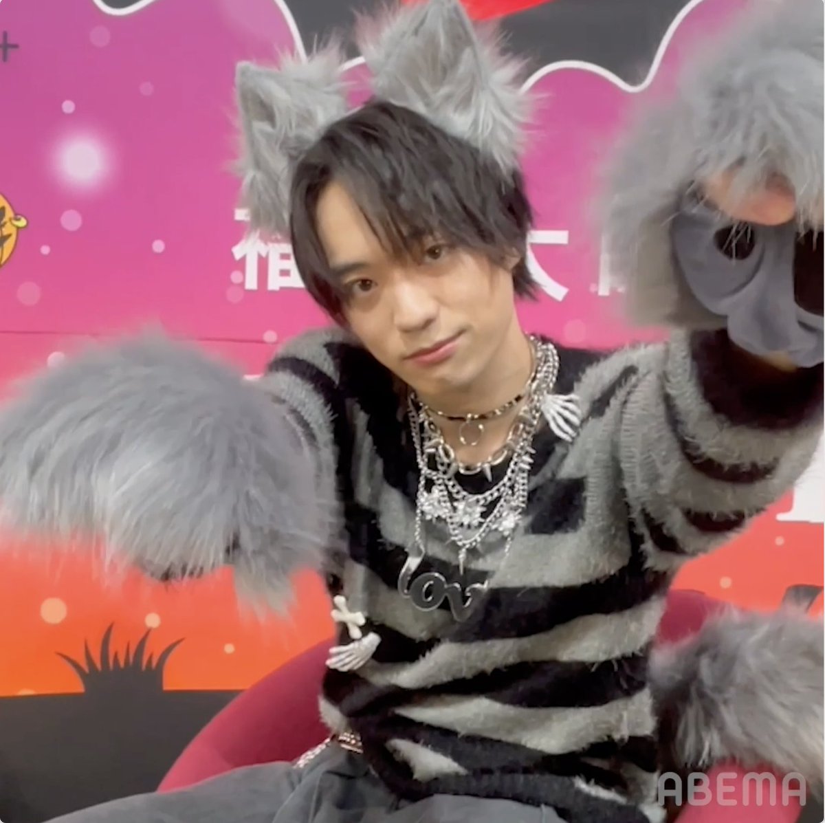 ￣꒷꒦꒷꒦￣￣￣￣￣꒷꒦￣￣￣꒷꒦ 🎃𝓗𝓐𝓟𝓟𝓨 𝓗𝓐𝓛𝓛𝓞𝓦𝓔𝓔𝓝👻 ꒷꒦￣￣￣꒷꒦￣￣￣꒷꒦￣￣꒷꒦￣ 今日は #ハロウィン ！ #福本大晴 からコメントが届いたよ🐺 「僕の好きなお菓子は…」 いよいよ今週末は #福本大晴ABEMA特別公演「よんもじ」🎉 お楽しみに！ 福本大晴