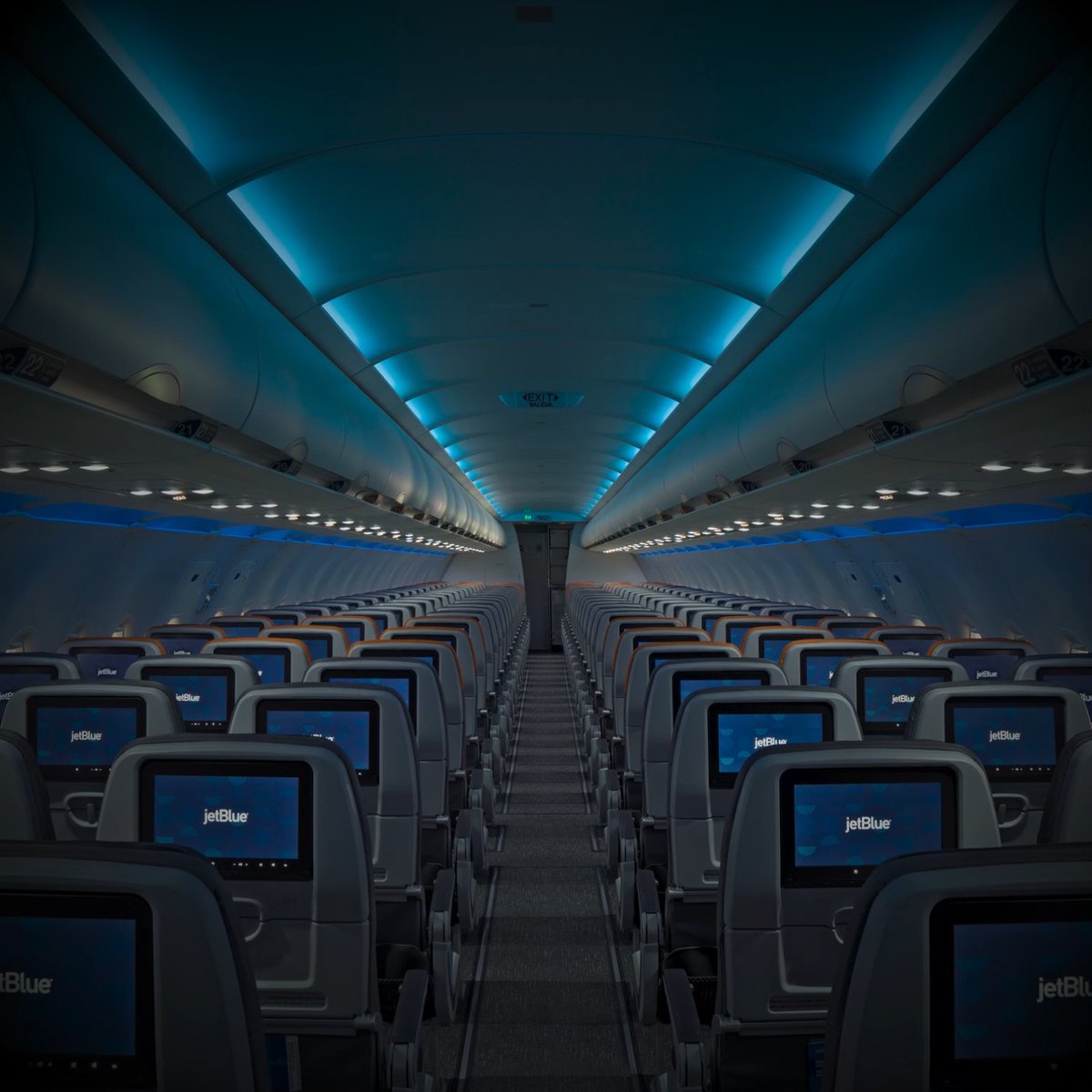 Creepin’ it real at 30,000ft. 👻