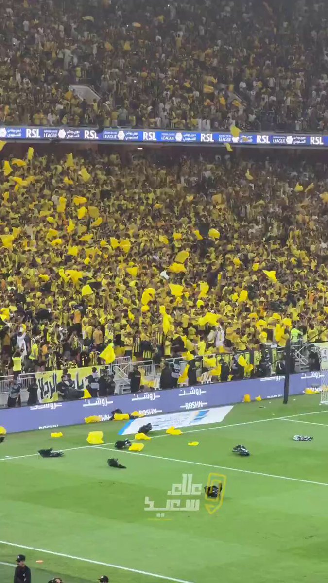 #الاتحاد_الاهلي -هل هذا ملعب ام مكب للنفايات !!!