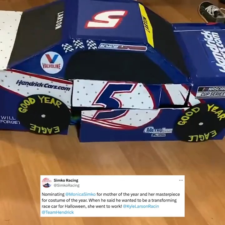 This Kyle Larson Halloween costume gets the checkered flag for creativity! 🏁 Via X/ Simko Racing