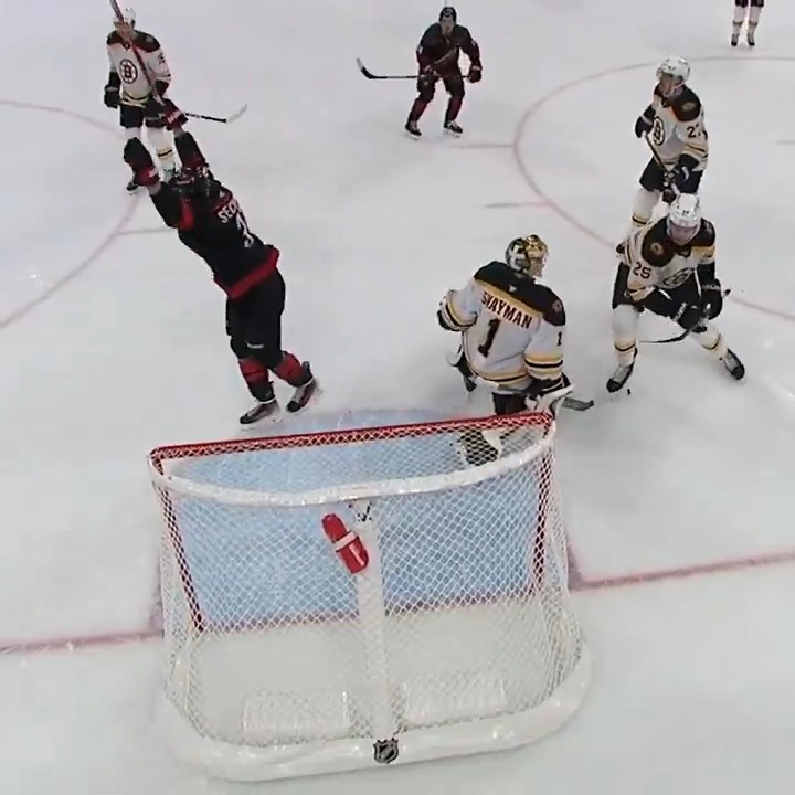 What an insane 60 seconds of hockey