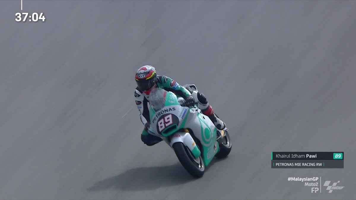 We've got two local heroes on track this weekend! 🇲🇾 Helmi Azman and Khairul Idham Pawi hit the track 🏁 #MalaysianGP 🇲🇾
