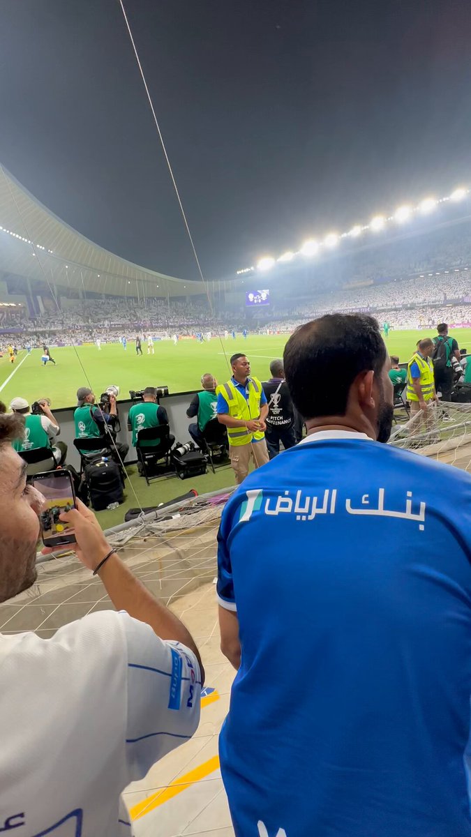 صاحب التوقع الصحيح لـ ديربي العـاصمة مباراة الهـلال و النصـر اليوم راح يفوز بمبلغ مالي يتحول له مباشرةً بعد نهاية المباراة💰💵 • تكرار المنشن مسموح لو تتوقع ألف مرة🔥👏 الشــروط : - متابعة الحساب✅ - ريتويت ولايك✅ • السحب راح يتم بشكل ( عشوائي ) #الهلال_النصر
