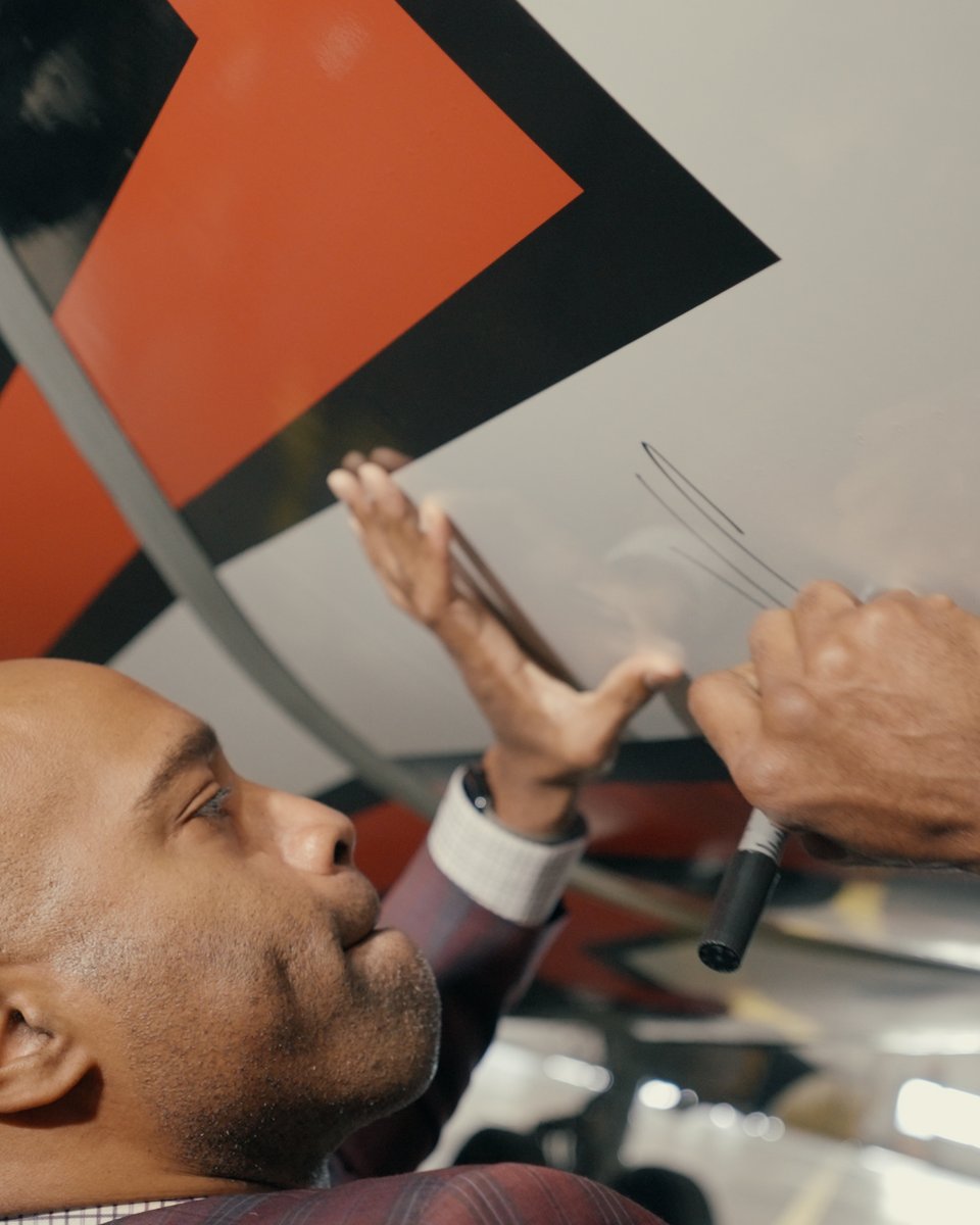 Some numbers belong in the rafters. Others deserve to fly. Introducing our special livery tribute to Vince “Air Canada” Carter on fin 123, now ready for takeoff as the Toronto Toronto Raptors retire the number 15 jersey of the eight-time All-Star. Vince Carter