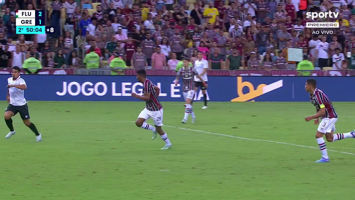 O pênalti marcado para o Grêmio nos acréscimos que gerou a revolta do time do Fluminense. 🎥 sportv | Premiere | ge