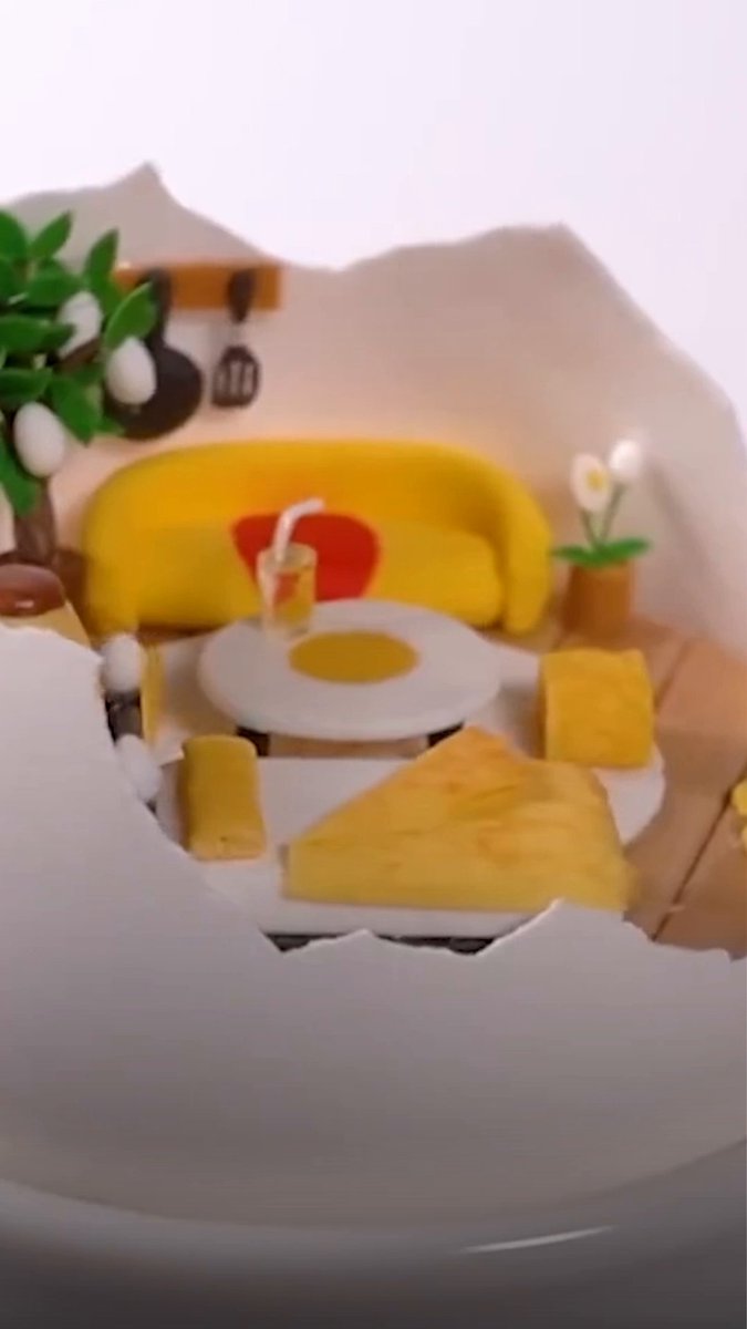 we’ll have our eggs with a miniature living room inside too please 🥚 just like Japanese creator ネンドザイカーSNAIL →