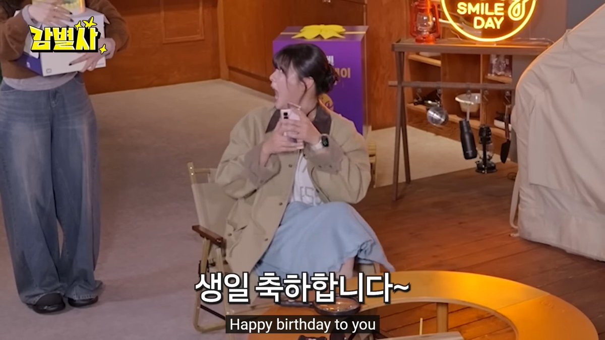 JEONGYEON'S SCREAM WHEN CHUNGHA SURPRISED HER WITH A BIRTHDAY CAKE 😭😭