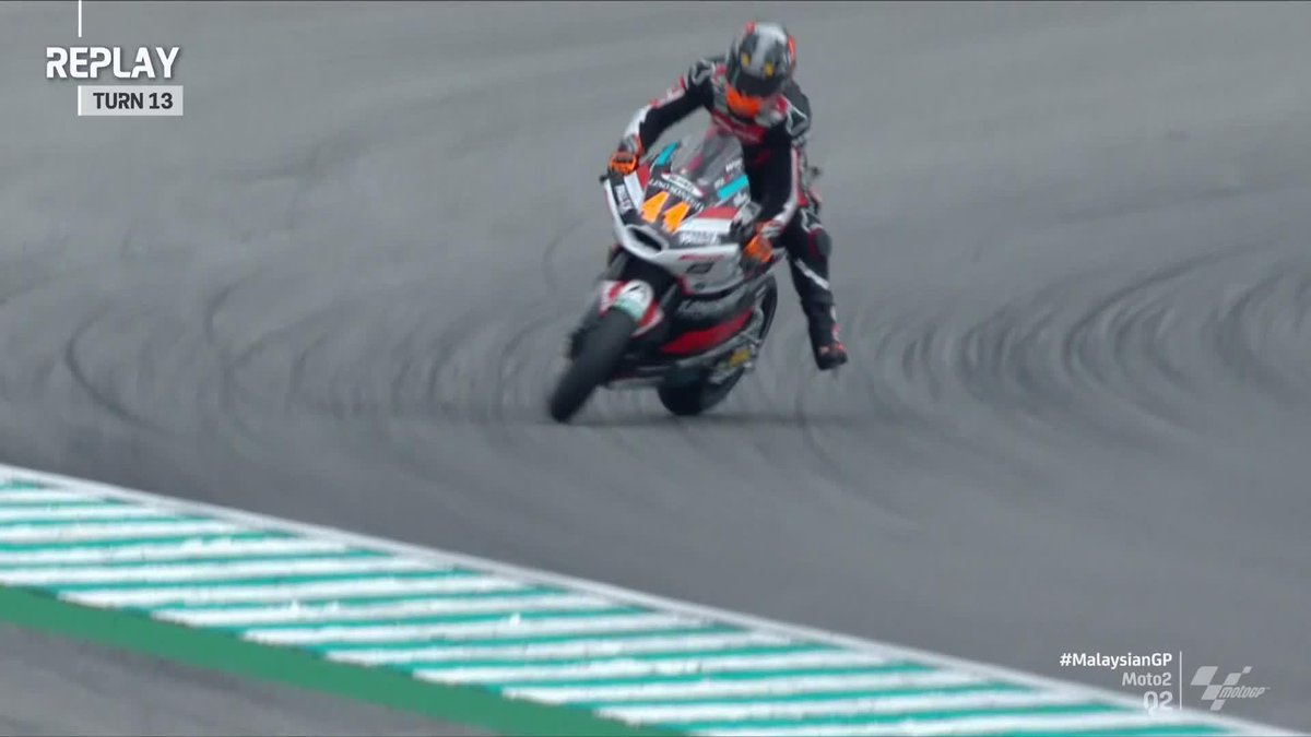 A mental ending to Q2 🤯 Canet pulls off the WILDEST save!!! 😮 #MalaysianGP 🇲🇾