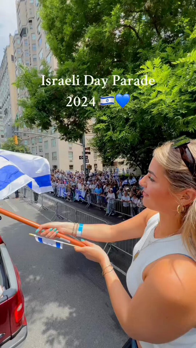 This Israeli Day Parade in NYC was one of the most beautiful things I have ever seen. No violence. No chaos. No flag burning. Just love and a strengthening of the friendship between the U.S. and Israel. Israel supporters are the best in the world.🇺🇸 🇮🇱