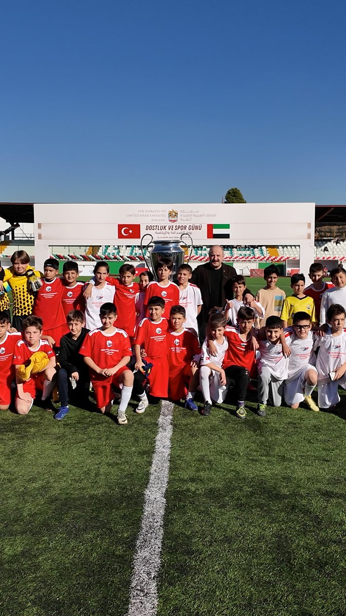 📌 Dostluk ve Spor Günü Birleşik Arap Emirlikleri Ankara Büyükelçiliği tarafından düzenlenen etkinlikte dostlarımızla bir aradaydık. Türkiye ve BAE arasındaki ortaklığın daha da derinleşmesi için gayretlerimizi sürdürüyoruz. 🇹🇷 🤝 🇦🇪