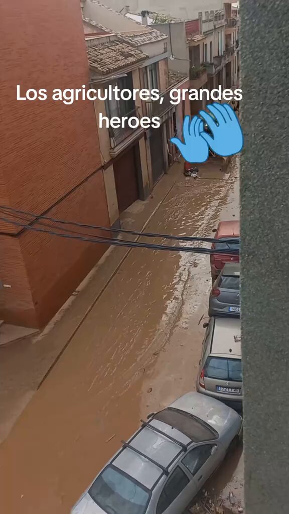 Mis HÉROES 💪👏👏👏 Cuando salgan a las carreteras a reivindicar la agricultura, acordaros de ellos.