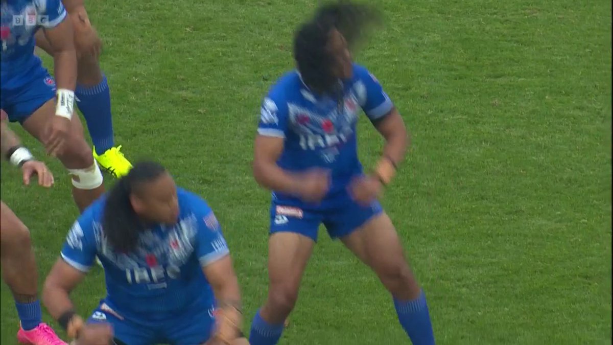 Not as spiky as last week, but the Samoan Siva Tau always delivers! 🔥 #BBCRL
