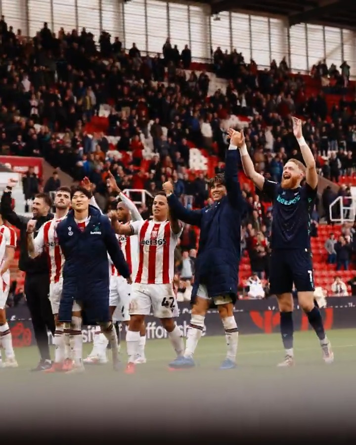 Saturday special 🙌 Energy on the pitch, passion from the stands. Stronger Together.