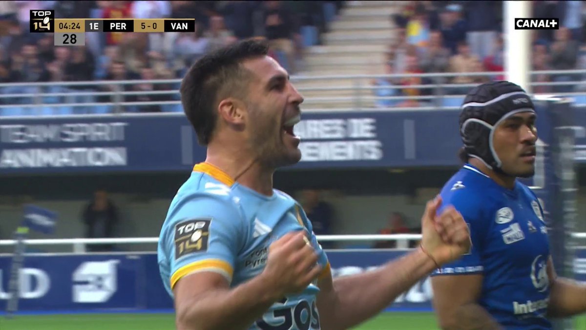 L'ESSAI COMPLÈTEMENT FOOT DE PERPIGNAN 🤯 Jerónimo de la Fuente fait parler sa technique ballon au pied et s'en va inscrire le premier essai de la rencontre 🔥 On valide CANAL+ Foot ? ⚽️ #USAPRCV