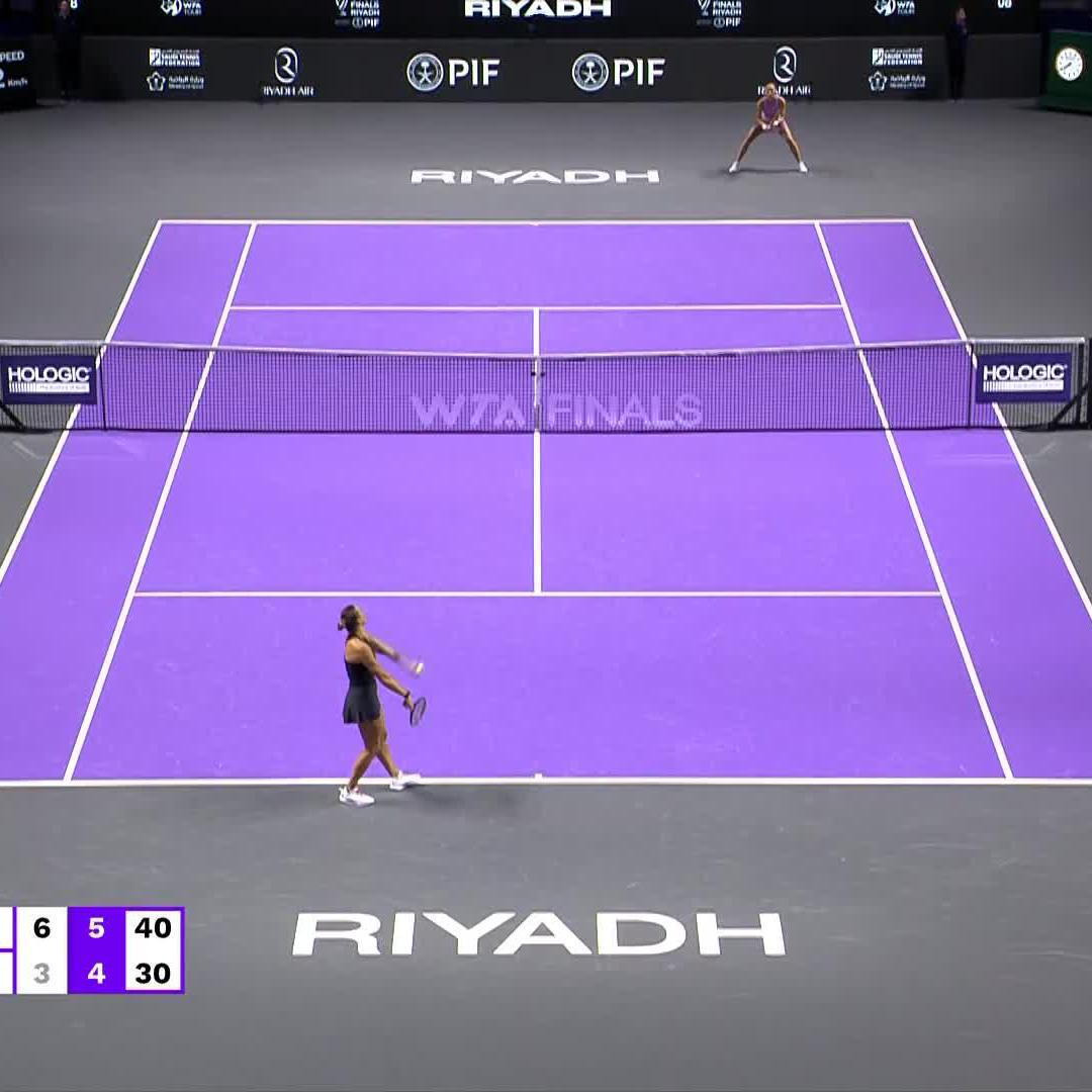 saba...saba... SABALENKA 🔥🔥🔥 Sabalenka Aryna captures the first win in the purple group after defeating Zheng in straight sets. #WTAFinalsRiyadh