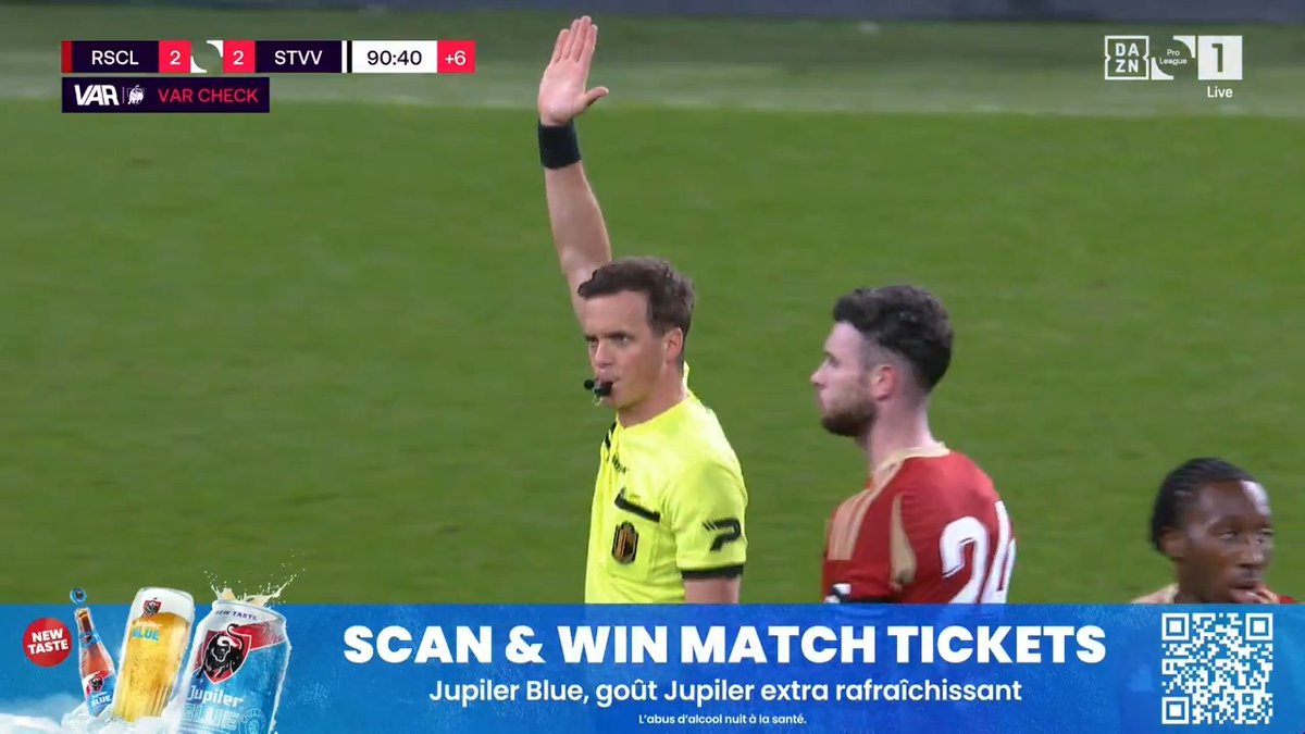 🧐 | De VAR wist de blunder van Matthieu Epolo uit voor buitenspel. ❌ #STASTV