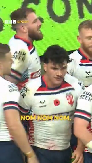Herbie Farnworth is some player 🔥 A 'nom nom nom' moment at Headingley 🤣